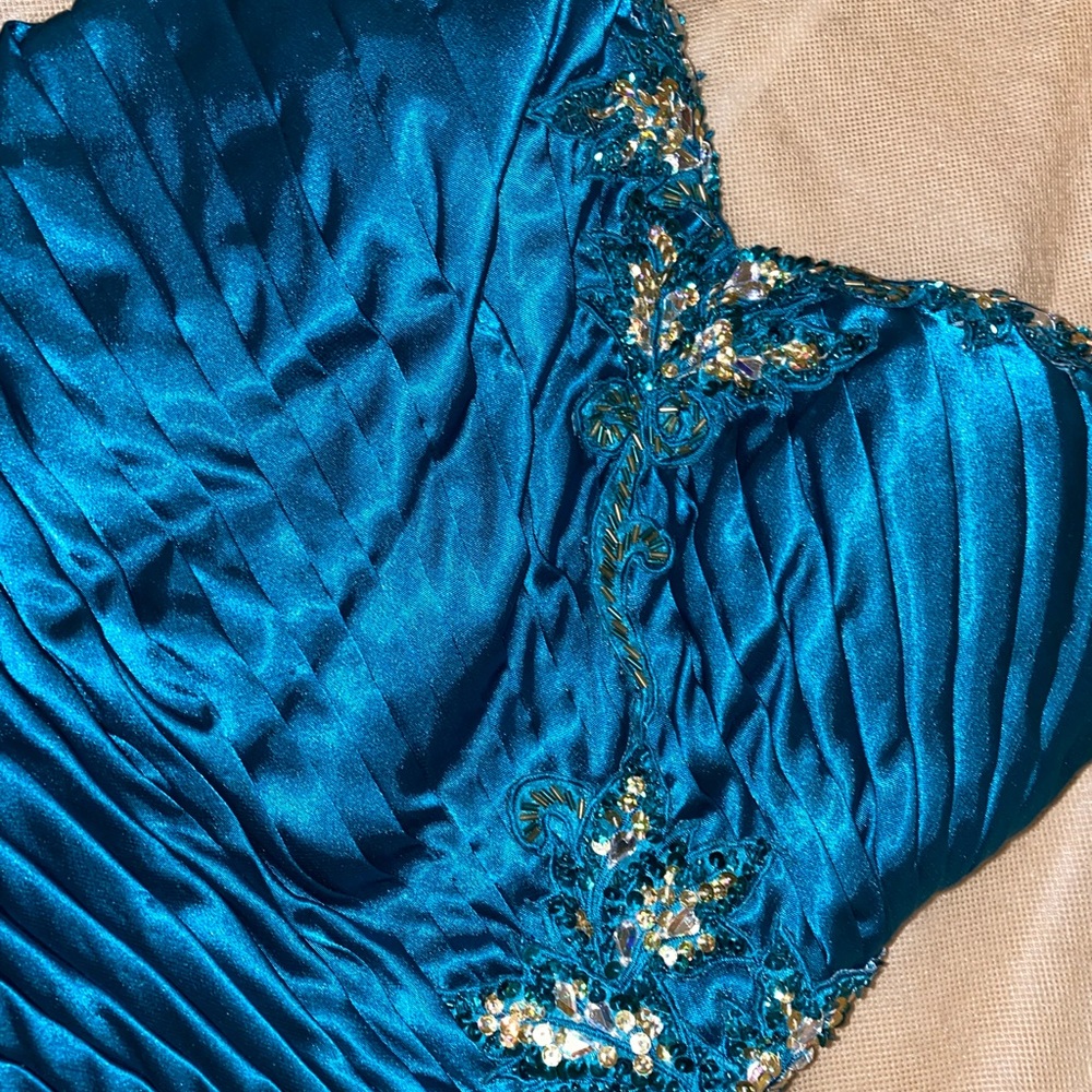 Terani Couture Cocktail Dress - Picture 5 of 7
